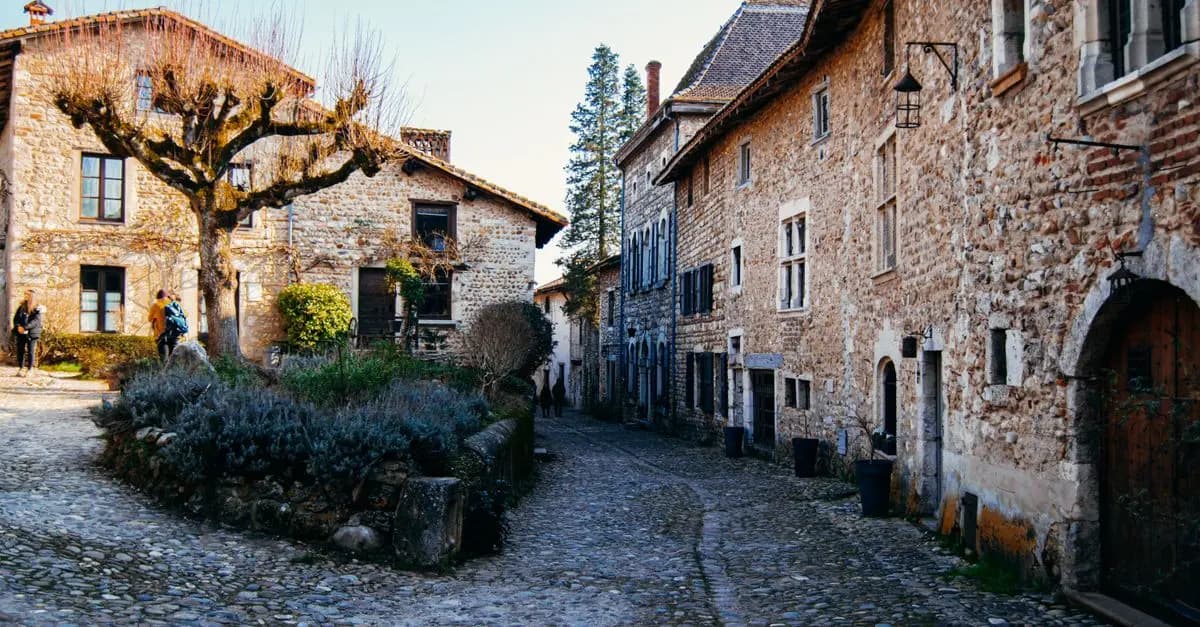 Comment Explorer les Plus Beaux Villages de France