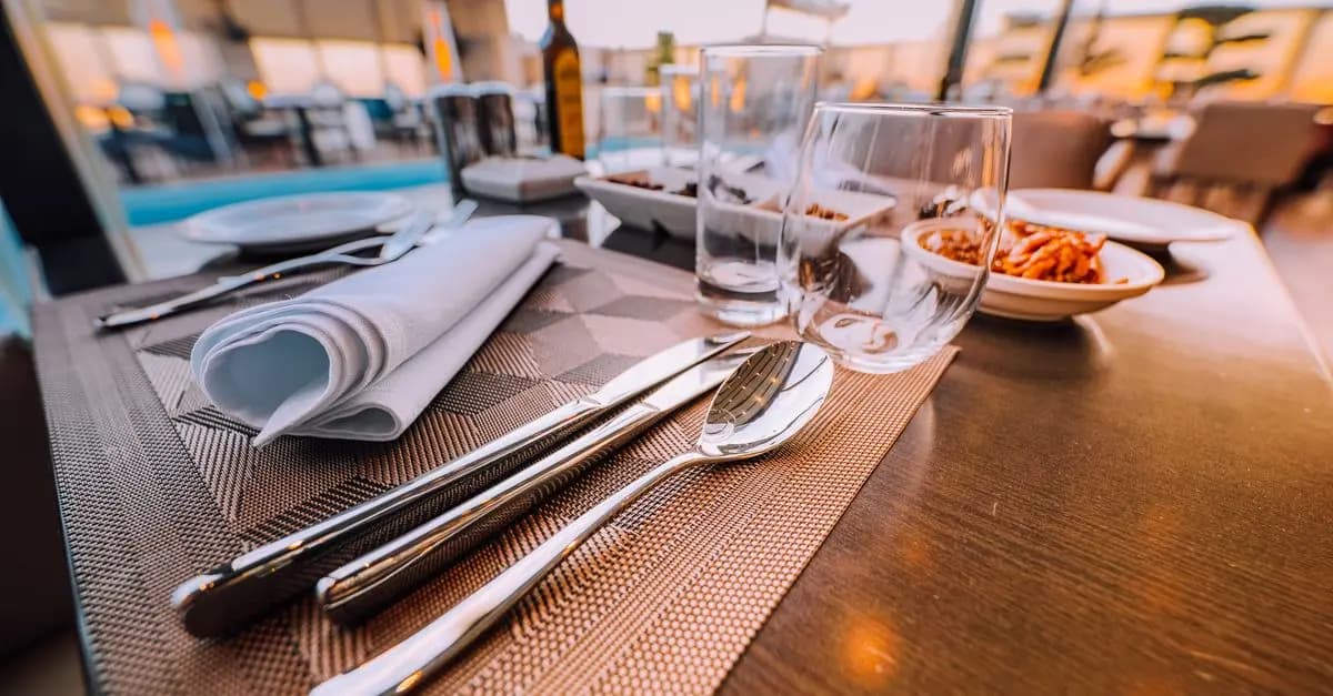 Top 10 des Meilleurs Restaurants Parisiens