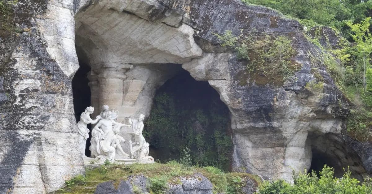 Explorer les Destinations Uniques pour des Vacances en France