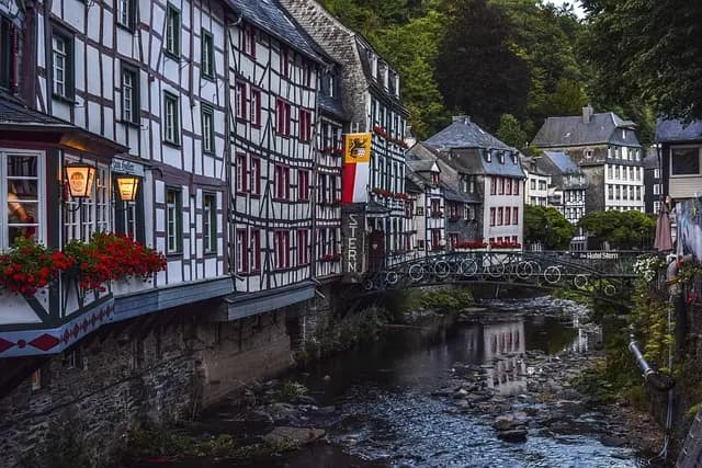 Explorer les Villages Médiévaux de France: Un Voyage dans le Temps