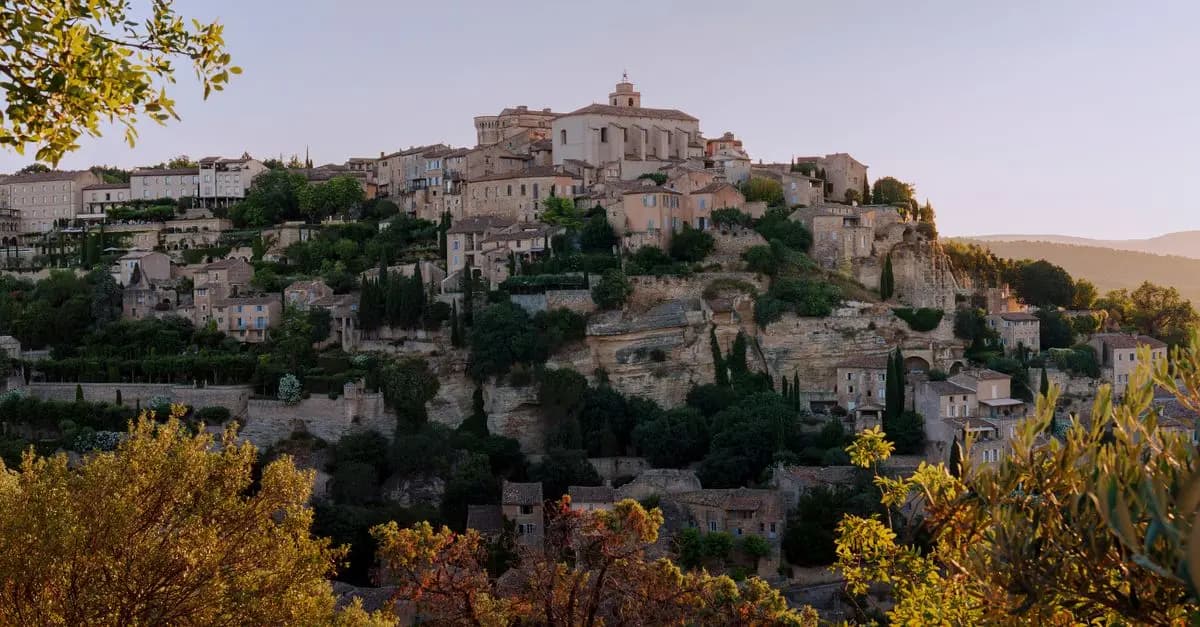 Découvrir les Villages Médiévaux à Explorer en France