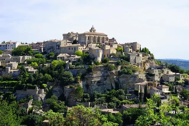Guide Pratique pour Explorer les Plus Beaux Villages de France