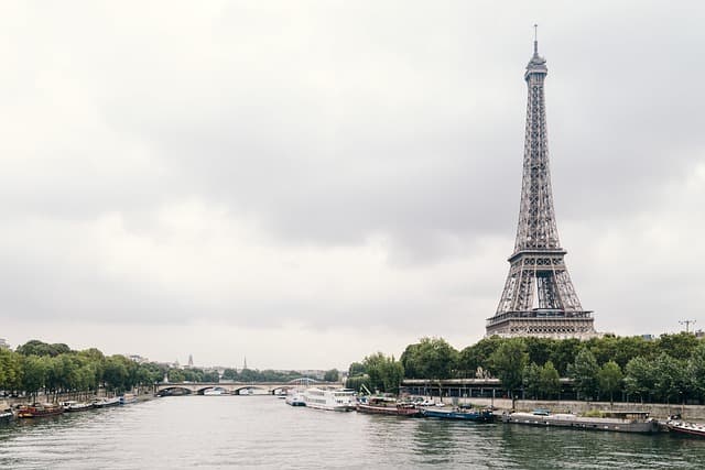 Guide Pratique pour Explorer les Plus Beaux Lieux en France