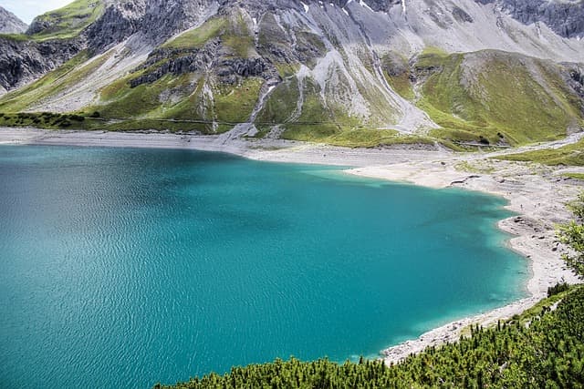 Top 10 des Destinations Écoresponsables pour Vos Vacances
