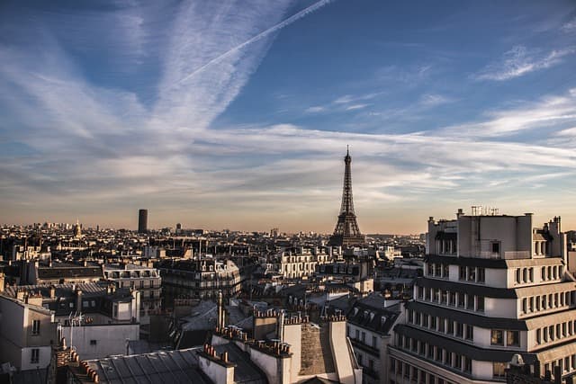 10 Activités Incontournables à Faire lors de Vos Vacances en France